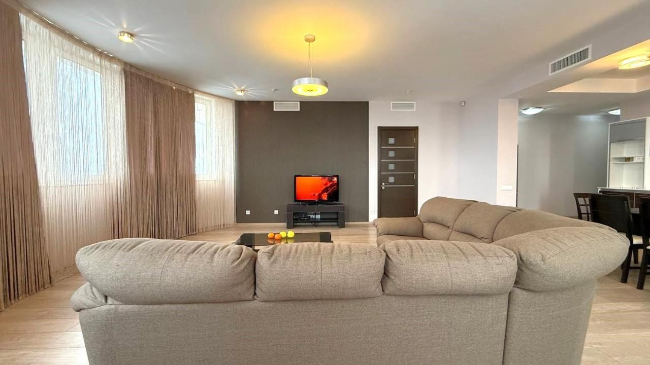 Sosnovaya gorka Apartment Kharkiv Bagian luar foto