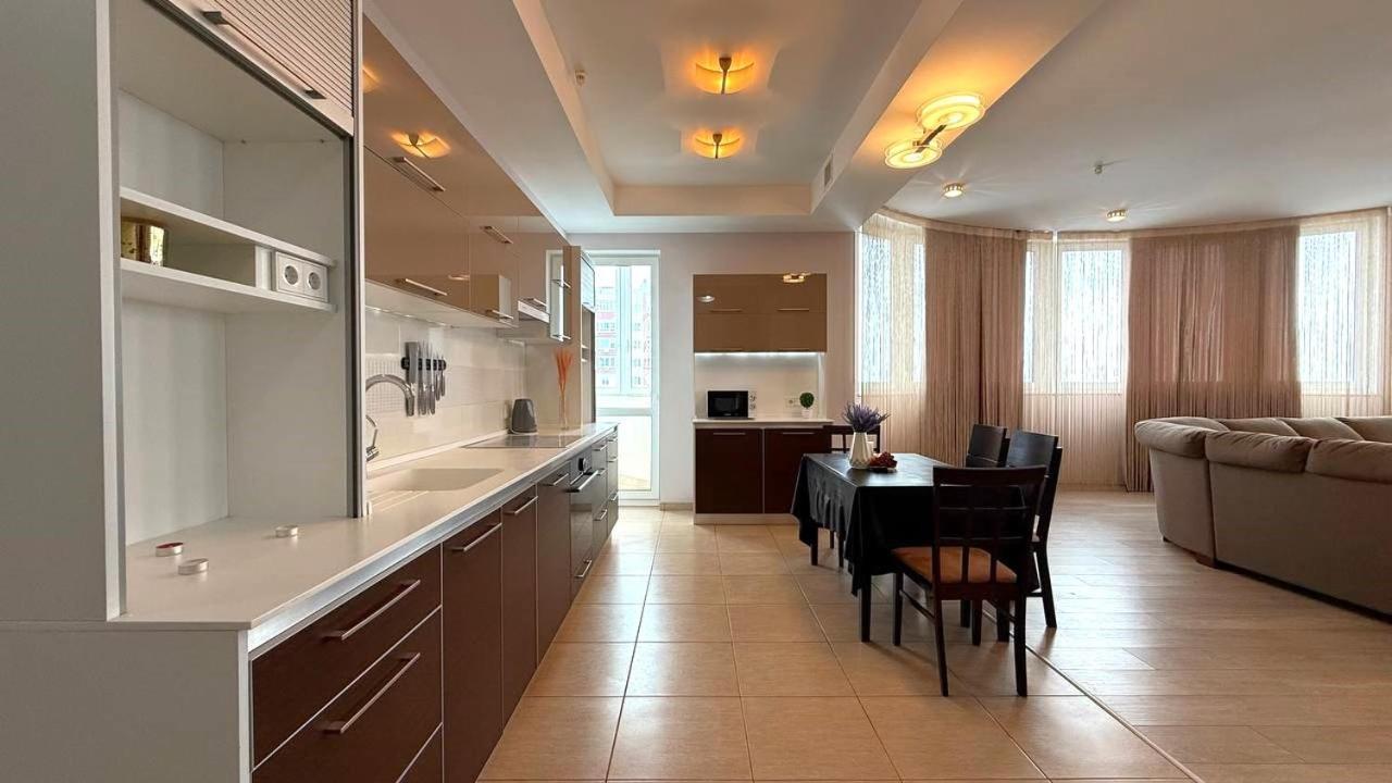 Sosnovaya gorka Apartment Kharkiv Bagian luar foto