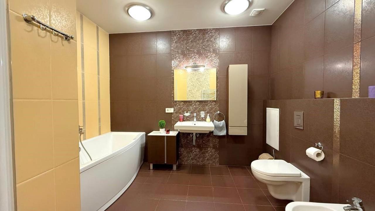 Sosnovaya gorka Apartment Kharkiv Bagian luar foto