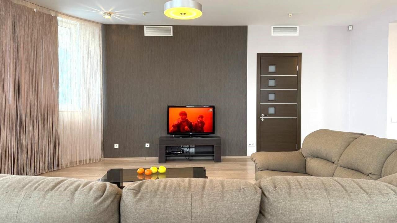 Sosnovaya gorka Apartment Kharkiv Bagian luar foto